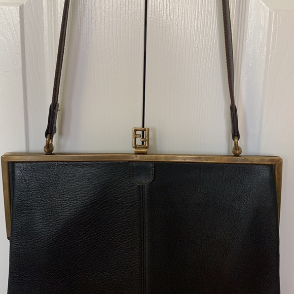 Classic Fendi shoulder bag in black - Picture 3 of 10